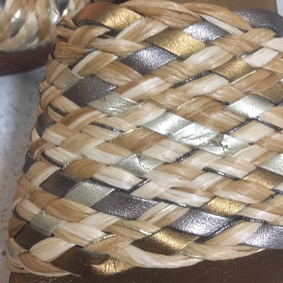 Italian Shoemaker Woven metallic wedge sandals slides - Picture 3 of 10